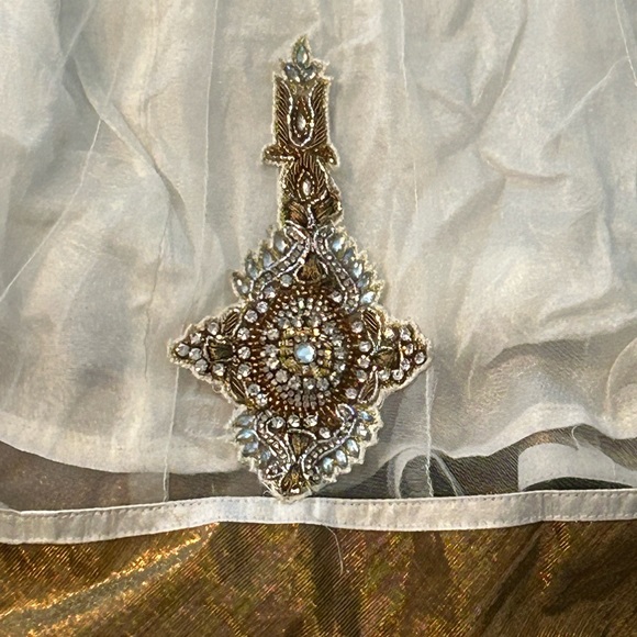 New with Tags! White Indian 3 piece Anarkali Suit - Picture 6 of 6